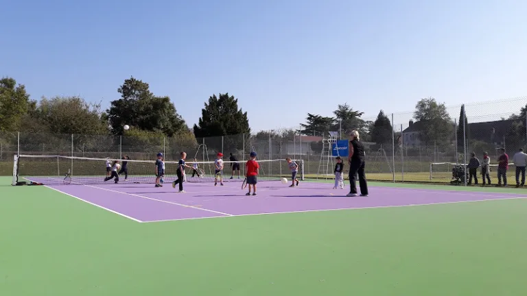 Tennis Club