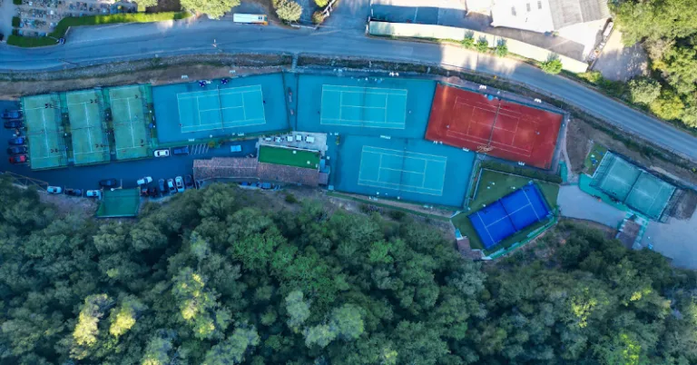 Tennis Club Les Acacias | Tennis & Padel & Calcetto & Piscine & Snack